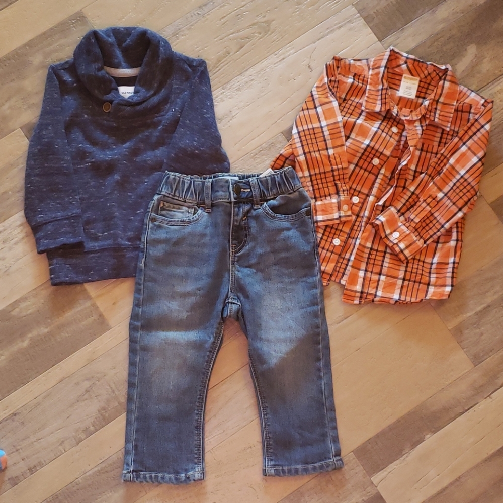 Jeans, sweater, button down